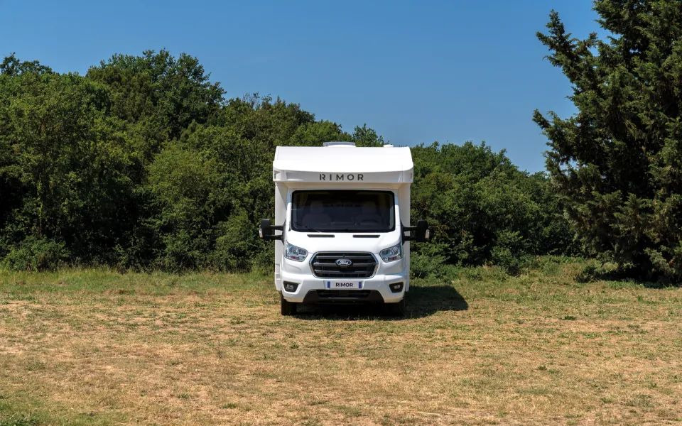 Ford Transit RIMOR KILIG 18 Plus - Τροχόσπιτο: φωτογραφία 3 Ford Transit RIMOR KILIG 18 Plus - Τροχόσπιτο: φωτογραφία 3