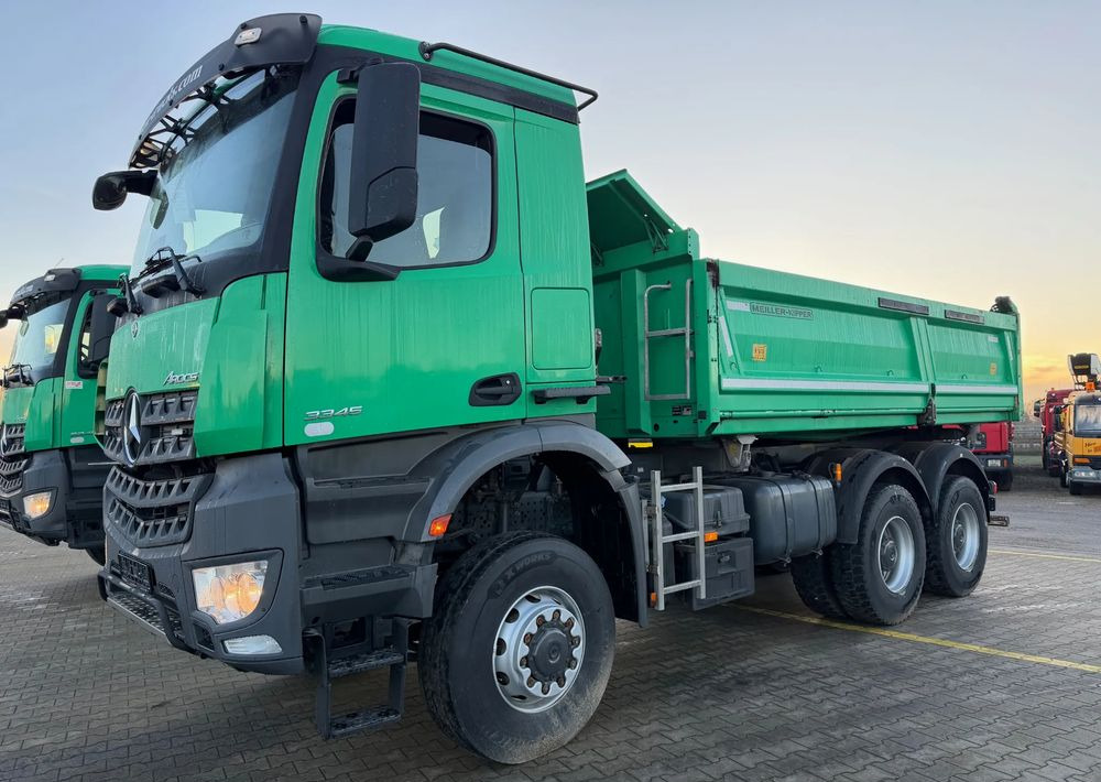 Mercedes-Benz AROCS 3345/6x6/ Wywrotka Miller Bordmatic - Φορτηγό ανατρεπόμενο: φωτογραφία 1 Mercedes-Benz AROCS 3345/6x6/ Wywrotka Miller Bordmatic - Φορτηγό ανατρεπόμενο: φωτογραφία 1