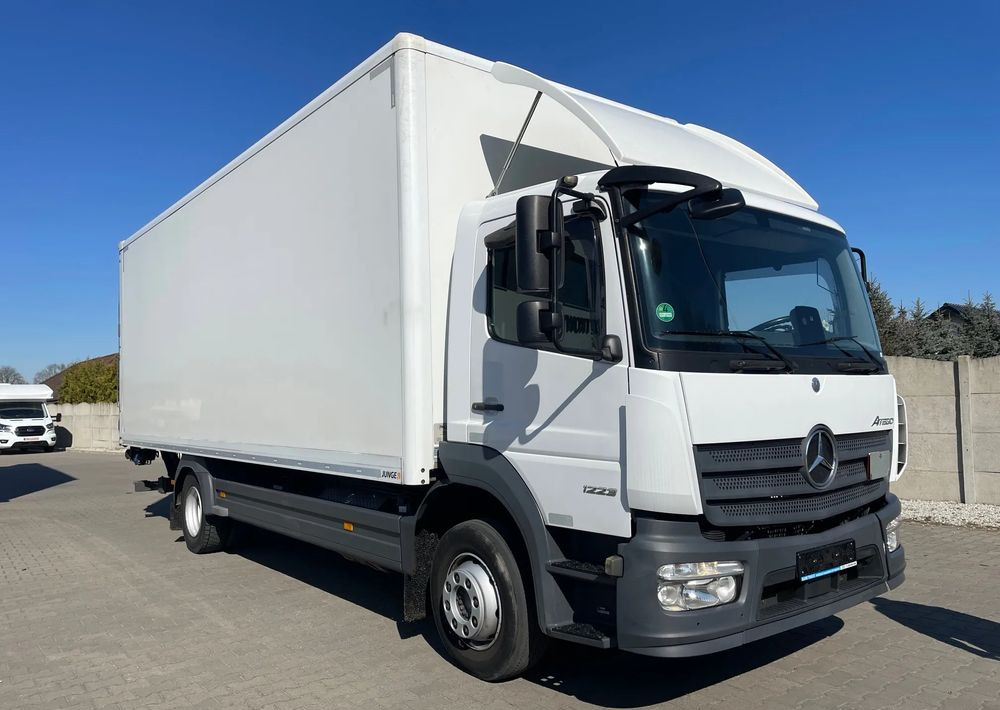 Mercedes-Benz ATEGO 1223 - Φορτηγό κόφα: φωτογραφία 2 Mercedes-Benz ATEGO 1223 - Φορτηγό κόφα: φωτογραφία 2
