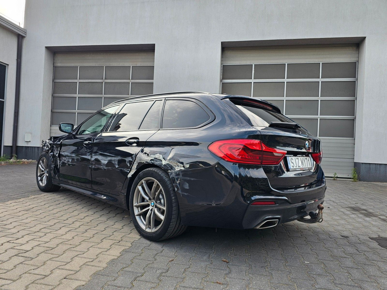 BMW 520 d M Packet Luftsitze Harman-K TOP Ausstatt. - Αυτοκίνητο: φωτογραφία 3 BMW 520 d M Packet Luftsitze Harman-K TOP Ausstatt. - Αυτοκίνητο: φωτογραφία 3