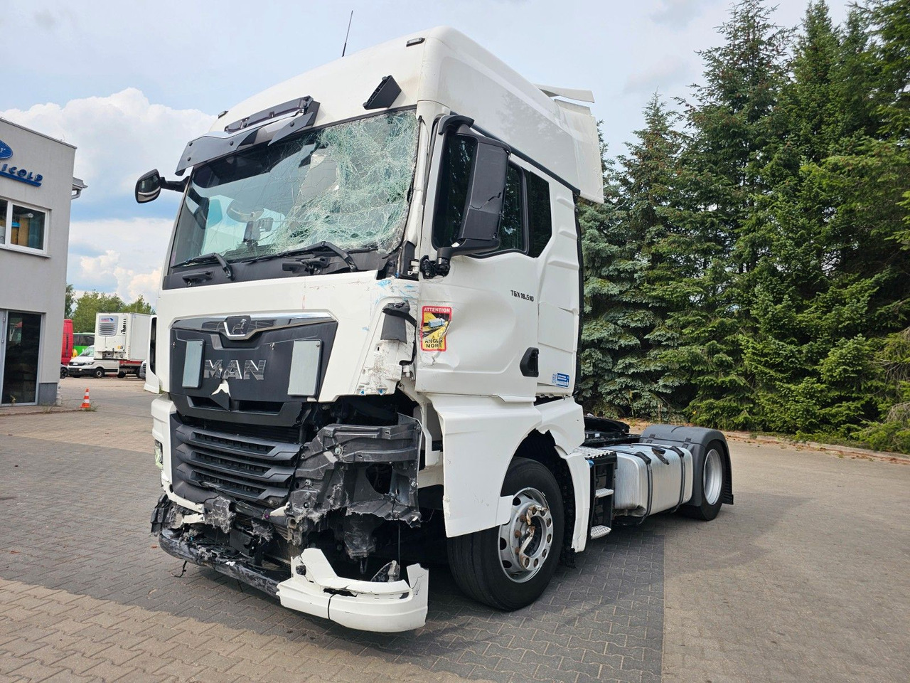 MAN TGX 18.510 XXL INTARDER - Motor , Rahmen 100% OK - Τράκτορας: φωτογραφία 2 MAN TGX 18.510 XXL INTARDER - Motor , Rahmen 100% OK - Τράκτορας: φωτογραφία 2