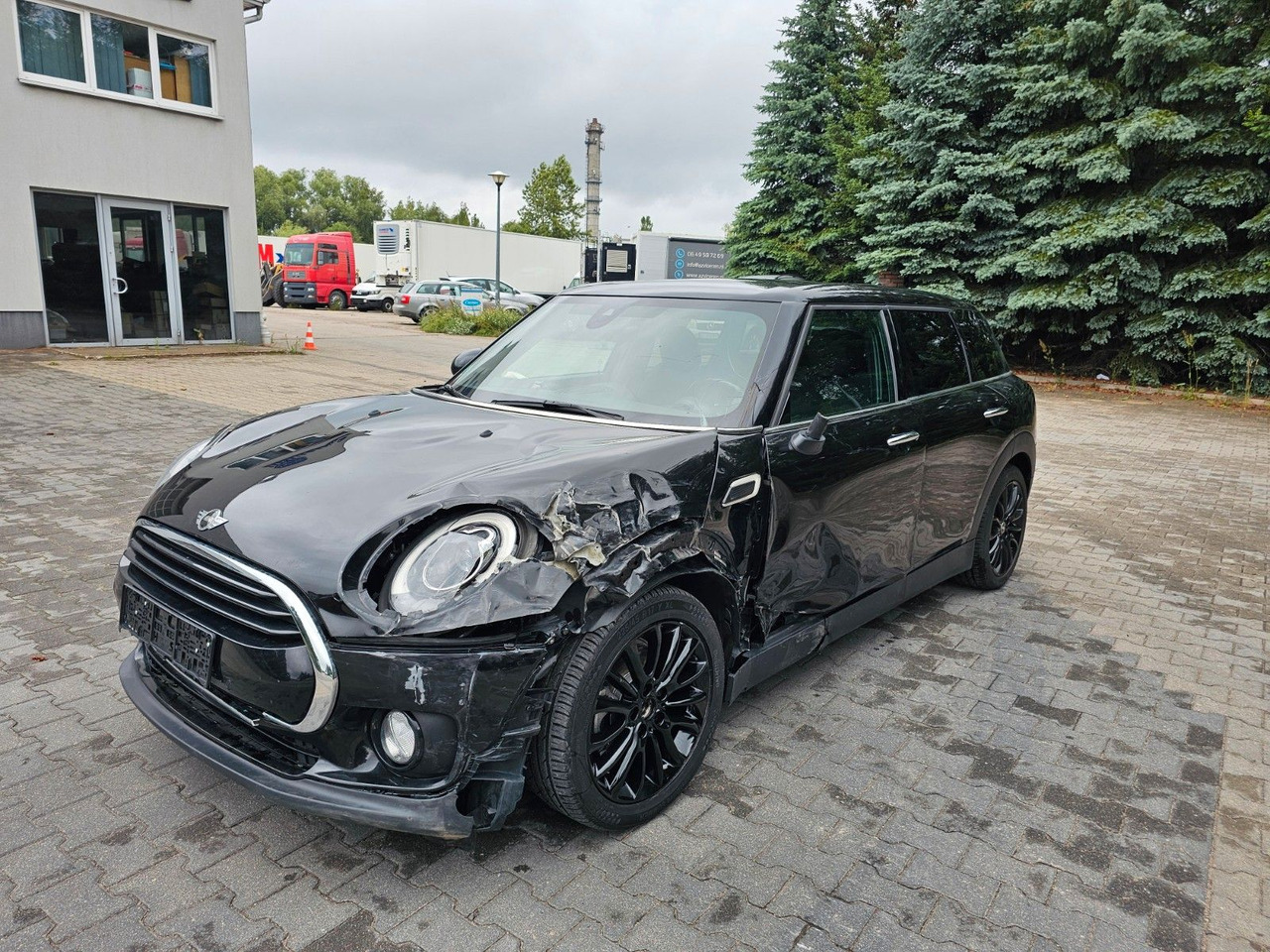 MINI Cooper D Clubman Automatik Harman/Kardon - Station wagon: φωτογραφία 1 MINI Cooper D Clubman Automatik Harman/Kardon - Station wagon: φωτογραφία 1