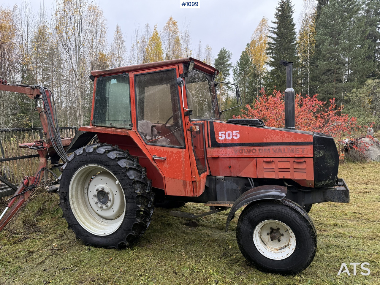 Valmet 505 Tractor and forestry trailer - Τρακτέρ, Δασική ρυμούλκα: φωτογραφία 1 Valmet 505 Tractor and forestry trailer - Τρακτέρ, Δασική ρυμούλκα: φωτογραφία 1