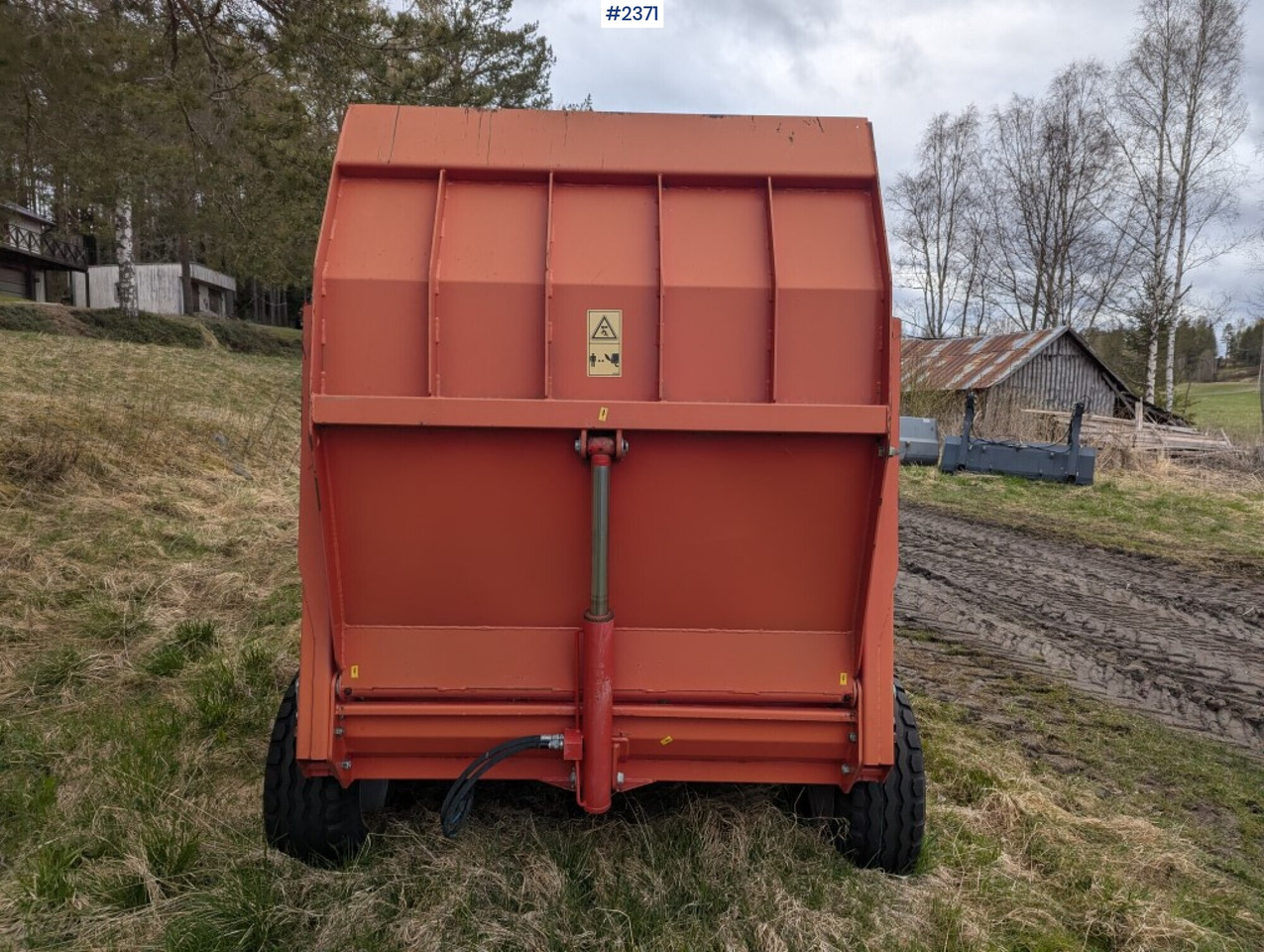 Bale cutter / Feed shredder Kverneland Taarup 853 - Σανού και κτηνοτροφικά μηχανήματα: φωτογραφία 5 Bale cutter / Feed shredder Kverneland Taarup 853 - Σανού και κτηνοτροφικά μηχανήματα: φωτογραφία 5