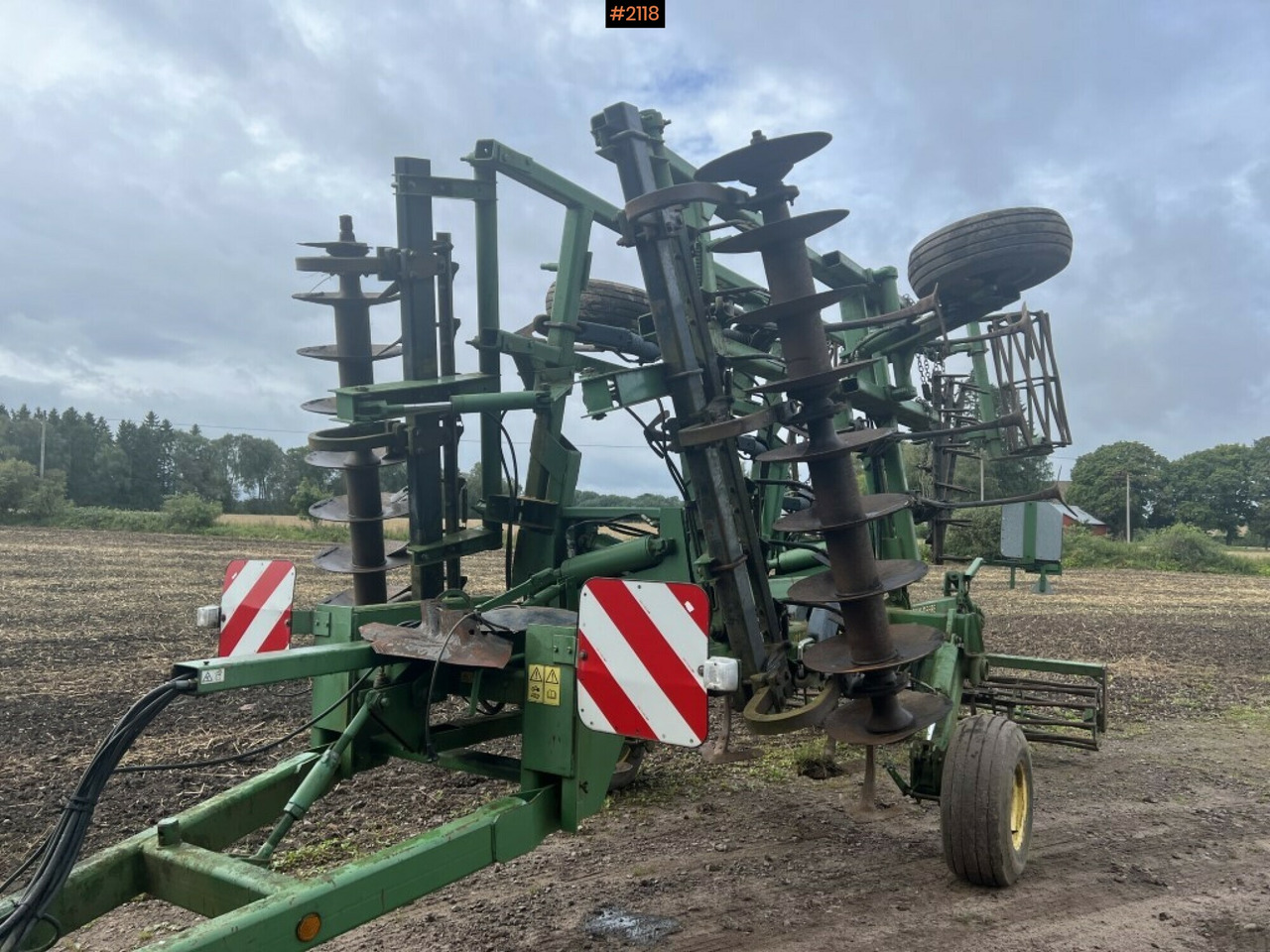 Cultivator - John Deere 410A (SEE VIDEO) - Μηχανή οργώματος: φωτογραφία 1 Cultivator - John Deere 410A (SEE VIDEO) - Μηχανή οργώματος: φωτογραφία 1