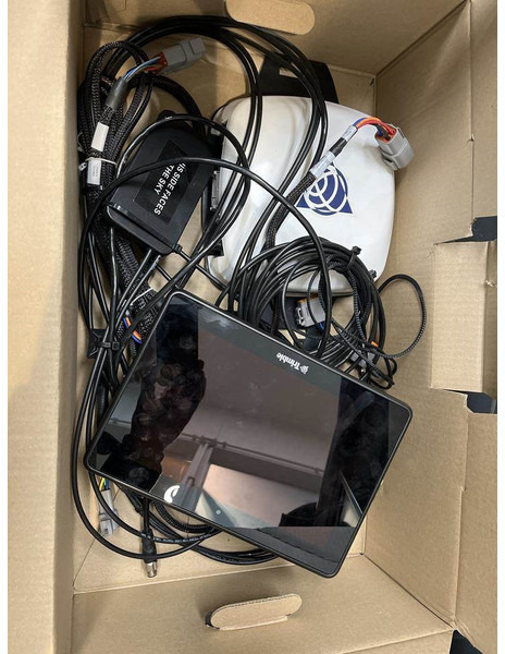 Trimble GFX 1060 GPS SET ACTIEPRIJS - Σύστημα πλοήγησης για Γεωργικά μηχανήματα: φωτογραφία 1 Trimble GFX 1060 GPS SET ACTIEPRIJS - Σύστημα πλοήγησης για Γεωργικά μηχανήματα: φωτογραφία 1