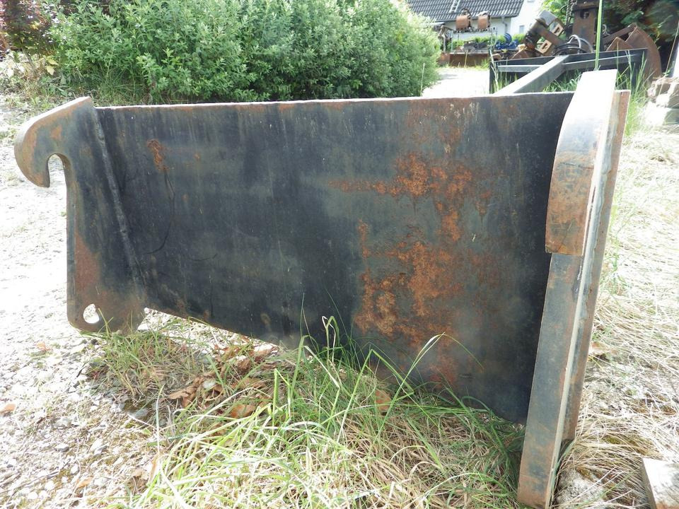 Silokamm Kornschieber Verlängerung an Volvo L30 / Cat 906 908 - Μηχανήματα ενσίρωσης: φωτογραφία 2 Silokamm Kornschieber Verlängerung an Volvo L30 / Cat 906 908 - Μηχανήματα ενσίρωσης: φωτογραφία 2