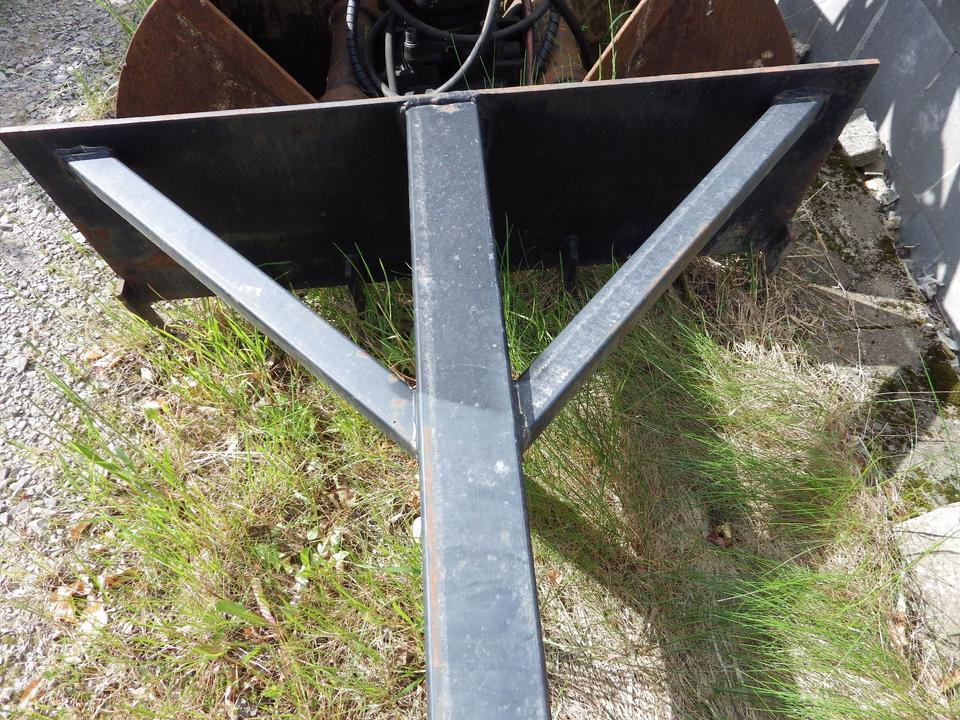 Silokamm  Kornschieber Verlängerung an  Volvo L30 / Cat 906 908 - Μηχανήματα ενσίρωσης: φωτογραφία 5 Silokamm  Kornschieber Verlängerung an  Volvo L30 / Cat 906 908 - Μηχανήματα ενσίρωσης: φωτογραφία 5