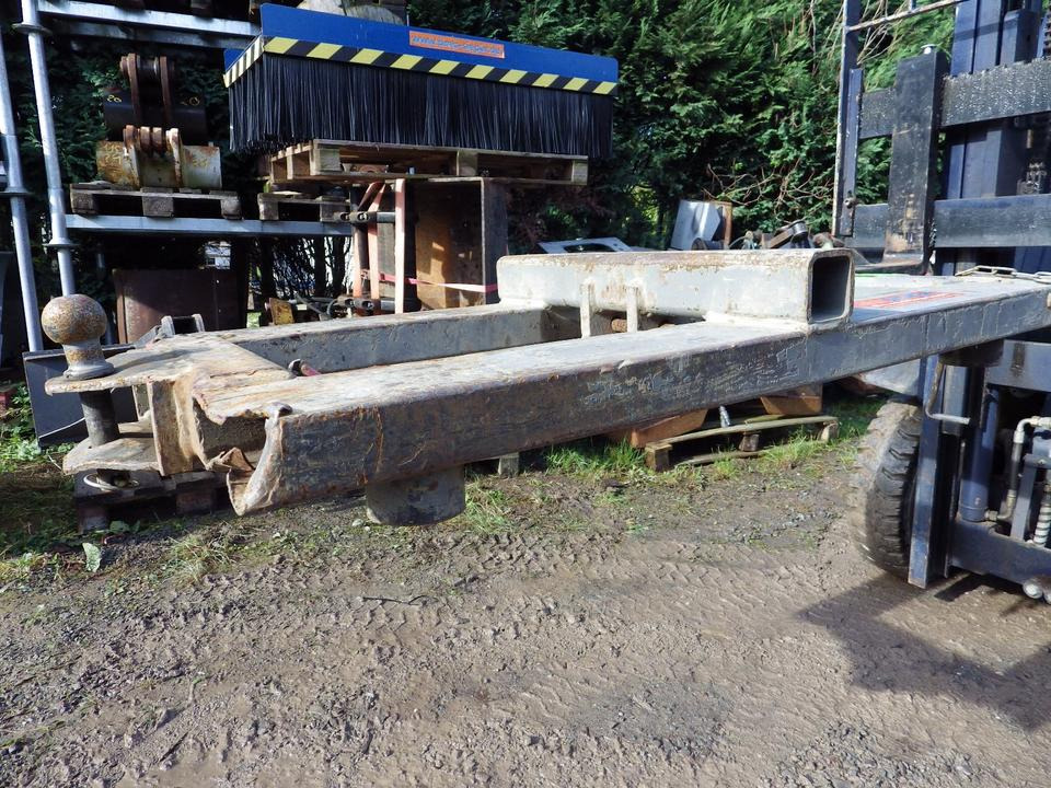 Stapler Rangierhilfe Kugel + Maul + Kranarm (netto 504,20) - Ταχυσύνδεσμος: φωτογραφία 2 Stapler Rangierhilfe Kugel + Maul + Kranarm (netto 504,20) - Ταχυσύνδεσμος: φωτογραφία 2