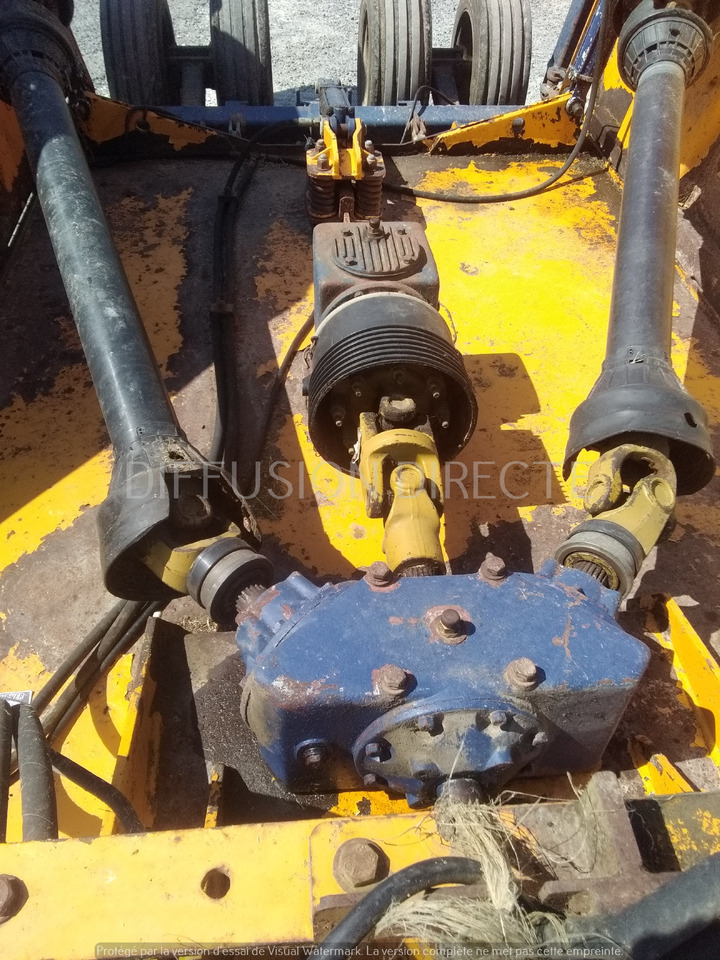 BOMFORD BROYEUR A AXE HORIZONTAL TRI WING 4600 - Χλοοκοπτικό: φωτογραφία 5 BOMFORD BROYEUR A AXE HORIZONTAL TRI WING 4600 - Χλοοκοπτικό: φωτογραφία 5