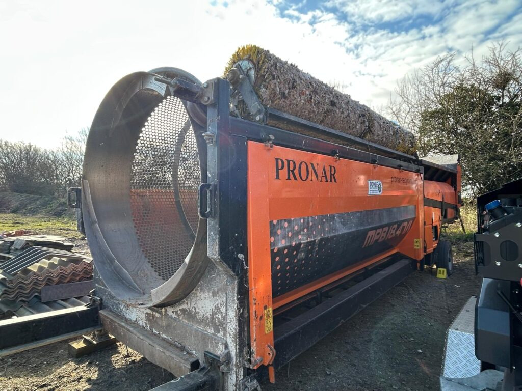 Διαλογής Pronar 18.47-1: φωτογραφία 1