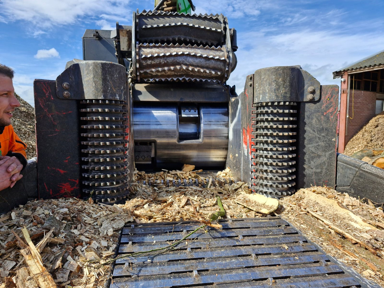 UFKES Greentec 962 Tracked Chipper - Θρυμματιστής: φωτογραφία 5 UFKES Greentec 962 Tracked Chipper - Θρυμματιστής: φωτογραφία 5