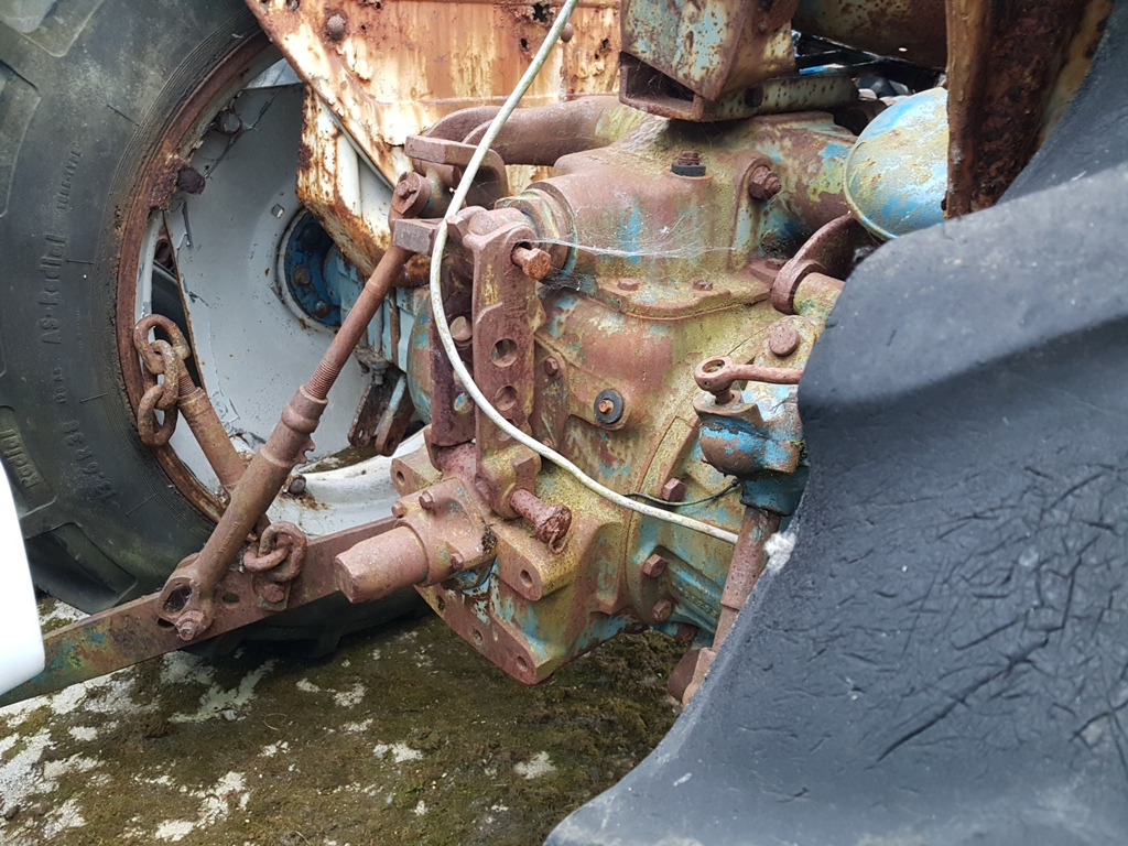 Ford 6610 - Τρακτέρ: φωτογραφία 4 Ford 6610 - Τρακτέρ: φωτογραφία 4