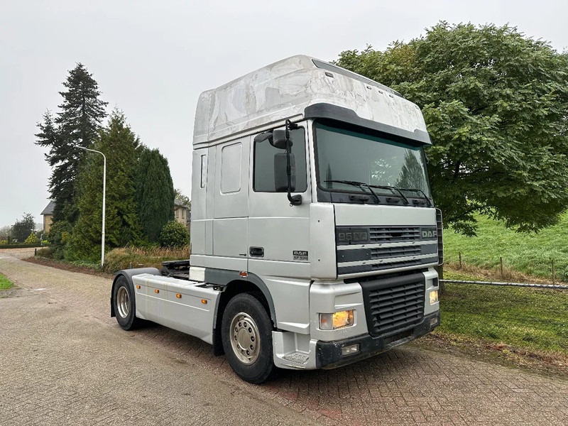 DAF XF 530 4X2 Manual EUR3 LOW KM - Τράκτορας: φωτογραφία 5 DAF XF 530 4X2 Manual EUR3 LOW KM - Τράκτορας: φωτογραφία 5