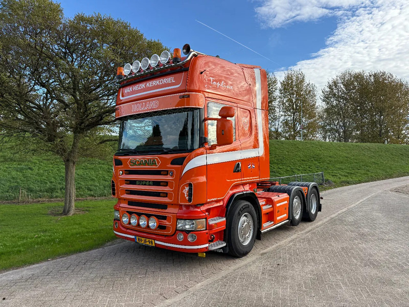 Scania R560 V8 Manual-Retarder-6x2 TOP NL TRUCK - Τράκτορας: φωτογραφία 1 Scania R560 V8 Manual-Retarder-6x2 TOP NL TRUCK - Τράκτορας: φωτογραφία 1