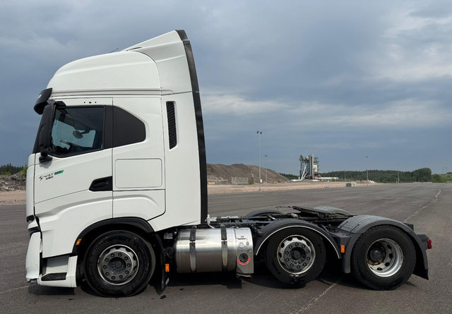 Iveco S-Way 460 LNG 6x2 - Τράκτορας: φωτογραφία 2 Iveco S-Way 460 LNG 6x2 - Τράκτορας: φωτογραφία 2