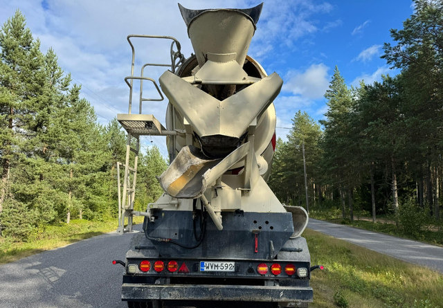 Liebherr12m3 Perävaunu - Μπετονιέρα επικαθήμενο: φωτογραφία 3 Liebherr12m3 Perävaunu - Μπετονιέρα επικαθήμενο: φωτογραφία 3