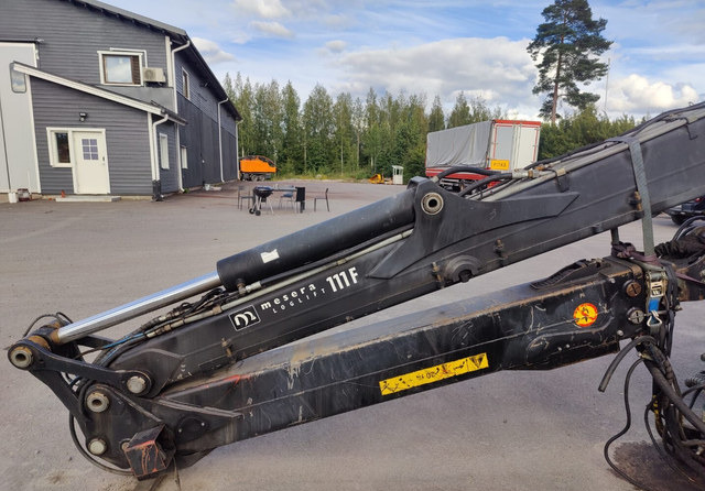 LogliftMesera / Loglift F111FT Sähköohjattu - Γερανός παπαγάλος: φωτογραφία 4 LogliftMesera / Loglift F111FT Sähköohjattu - Γερανός παπαγάλος: φωτογραφία 4