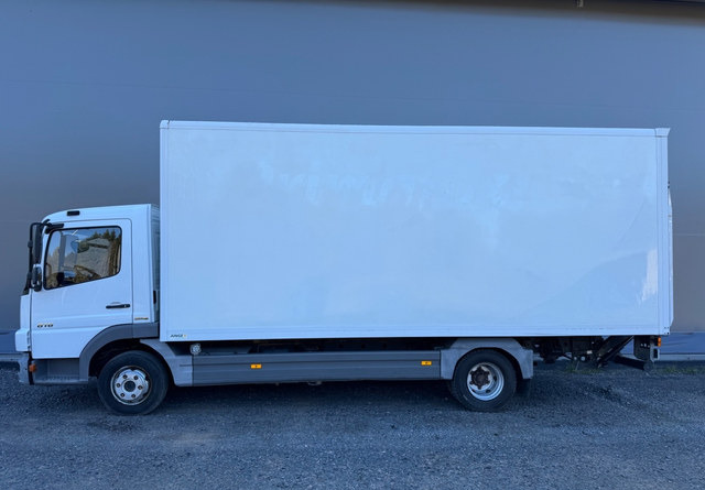 Mercedes-BenzAtego kaappi + perälauta - Φορτηγό κόφα: φωτογραφία 2 Mercedes-BenzAtego kaappi + perälauta - Φορτηγό κόφα: φωτογραφία 2