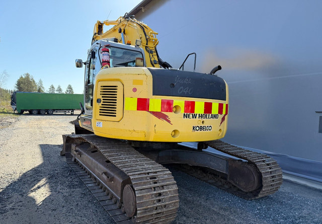 New Holland E235SR - Ερπυστριοφόρος εκσκαφέας: φωτογραφία 4 New Holland E235SR - Ερπυστριοφόρος εκσκαφέας: φωτογραφία 4