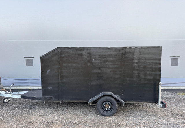 Umpiperäkärry - Ρυμούλκες αυτοκίνητο: φωτογραφία 2 Umpiperäkärry - Ρυμούλκες αυτοκίνητο: φωτογραφία 2