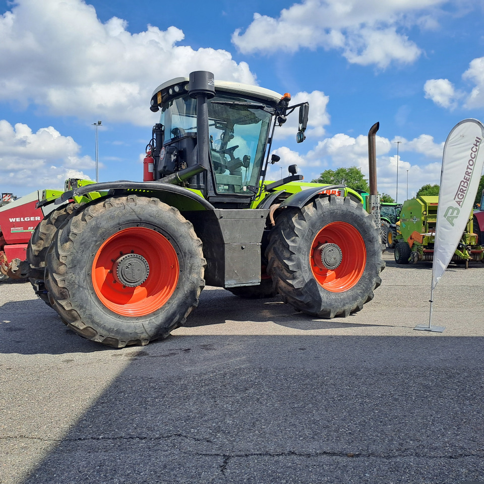 CLAAS XERION 3800 TRAC - Τρακτέρ: φωτογραφία 2 CLAAS XERION 3800 TRAC - Τρακτέρ: φωτογραφία 2