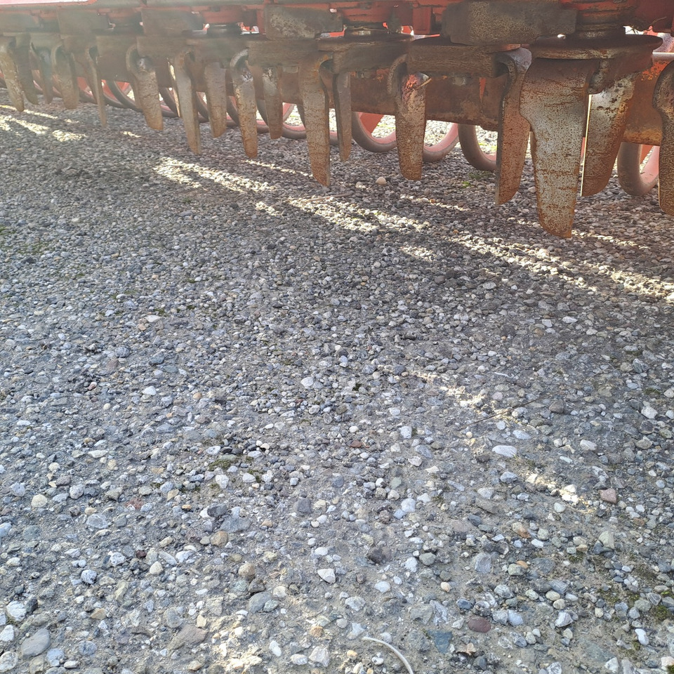 ERPICE ROTANTE PIEGHEVOLE MASCHIO AQUILA RAP 7000 - Γεωργική φρέζα: φωτογραφία 4 ERPICE ROTANTE PIEGHEVOLE MASCHIO AQUILA RAP 7000 - Γεωργική φρέζα: φωτογραφία 4