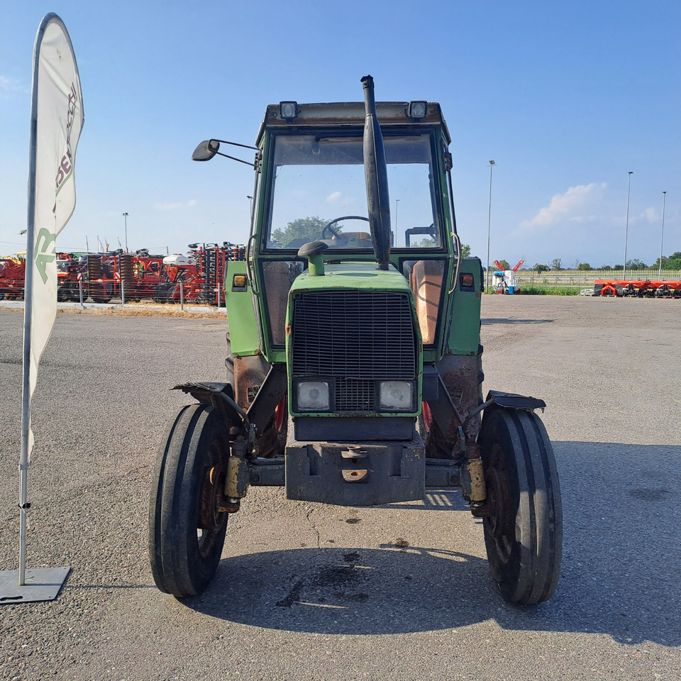 FENDT 303 LS FARMER - Τρακτέρ: φωτογραφία 2 FENDT 303 LS FARMER - Τρακτέρ: φωτογραφία 2