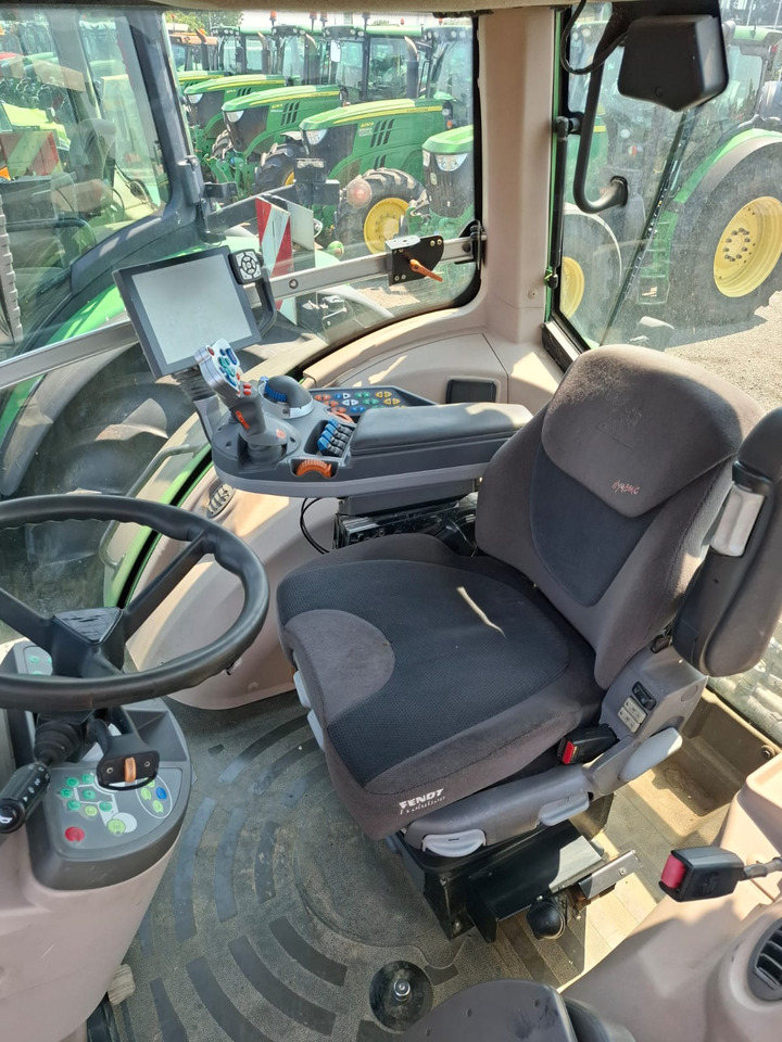 FENDT 828 VARIO PROFIPLUS - Τρακτέρ: φωτογραφία 2 FENDT 828 VARIO PROFIPLUS - Τρακτέρ: φωτογραφία 2