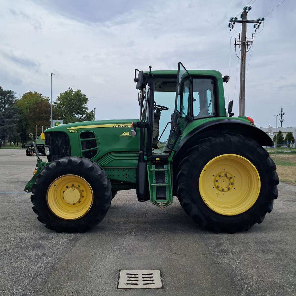 JOHN DEERE 6830 Premium - Τρακτέρ: φωτογραφία 3 JOHN DEERE 6830 Premium - Τρακτέρ: φωτογραφία 3