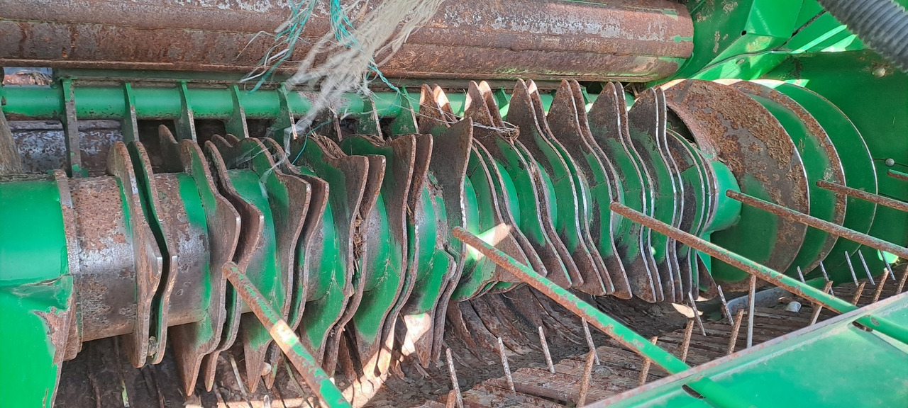 JOHN DEERE 960 - ASTA AGRIBERTOCCHI - Χορτοδετική μηχανή στρόγγυλης μπάλας: φωτογραφία 4 JOHN DEERE 960 - ASTA AGRIBERTOCCHI - Χορτοδετική μηχανή στρόγγυλης μπάλας: φωτογραφία 4