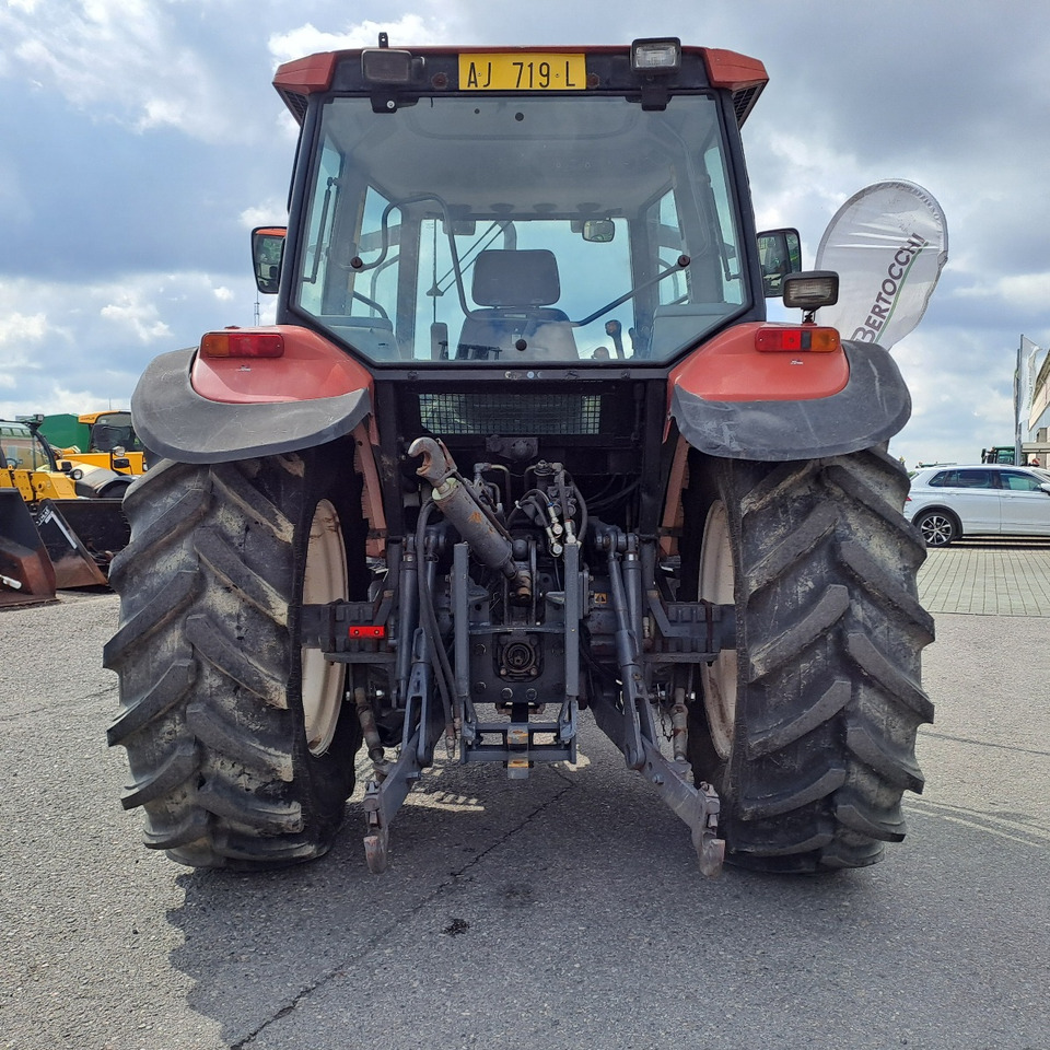 NEW HOLLAND FIATAGRI TS 110 - Τρακτέρ: φωτογραφία 5 NEW HOLLAND FIATAGRI TS 110 - Τρακτέρ: φωτογραφία 5