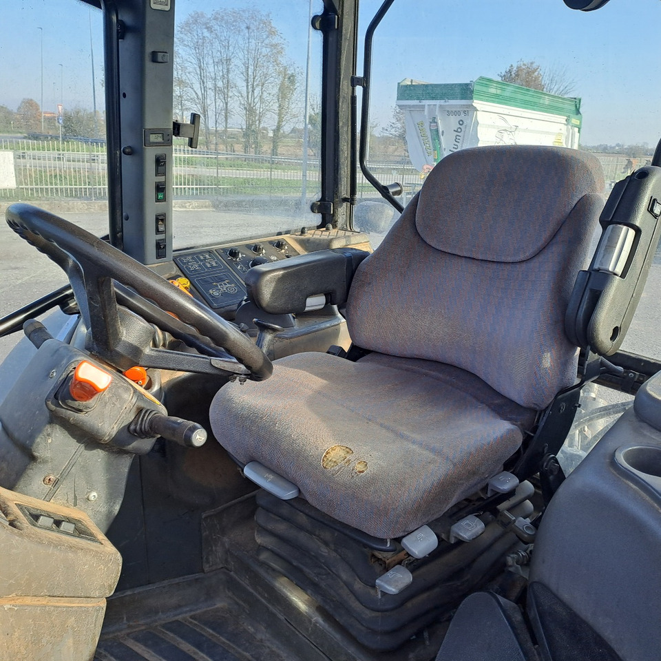 Τρακτέρ NEW HOLLAND TM 190: φωτογραφία 14 Τρακτέρ NEW HOLLAND TM 190: φωτογραφία 14