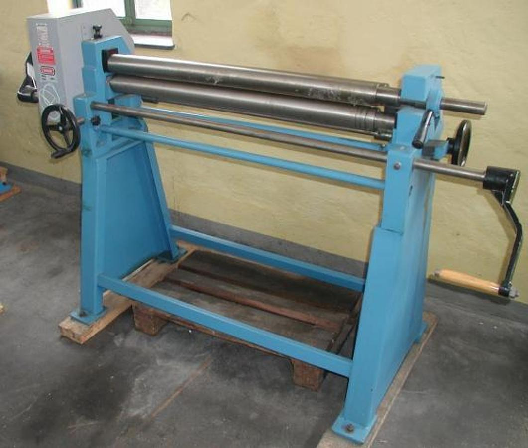 Dreiwalzen-Rundbiegemaschine AKYAPAK - Μηχανήμα επεξεργασίας μετάλλου: φωτογραφία 1 Dreiwalzen-Rundbiegemaschine AKYAPAK - Μηχανήμα επεξεργασίας μετάλλου: φωτογραφία 1