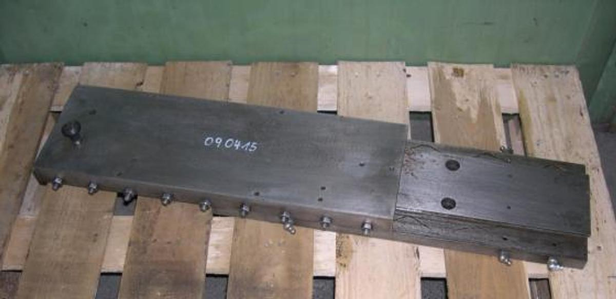 Fräsmaschine Zubehör (Futter, Rundtische, Teilapparate, etc.) - Μηχανή φρεζαρίσματος: φωτογραφία 1 Fräsmaschine Zubehör (Futter, Rundtische, Teilapparate, etc.) - Μηχανή φρεζαρίσματος: φωτογραφία 1