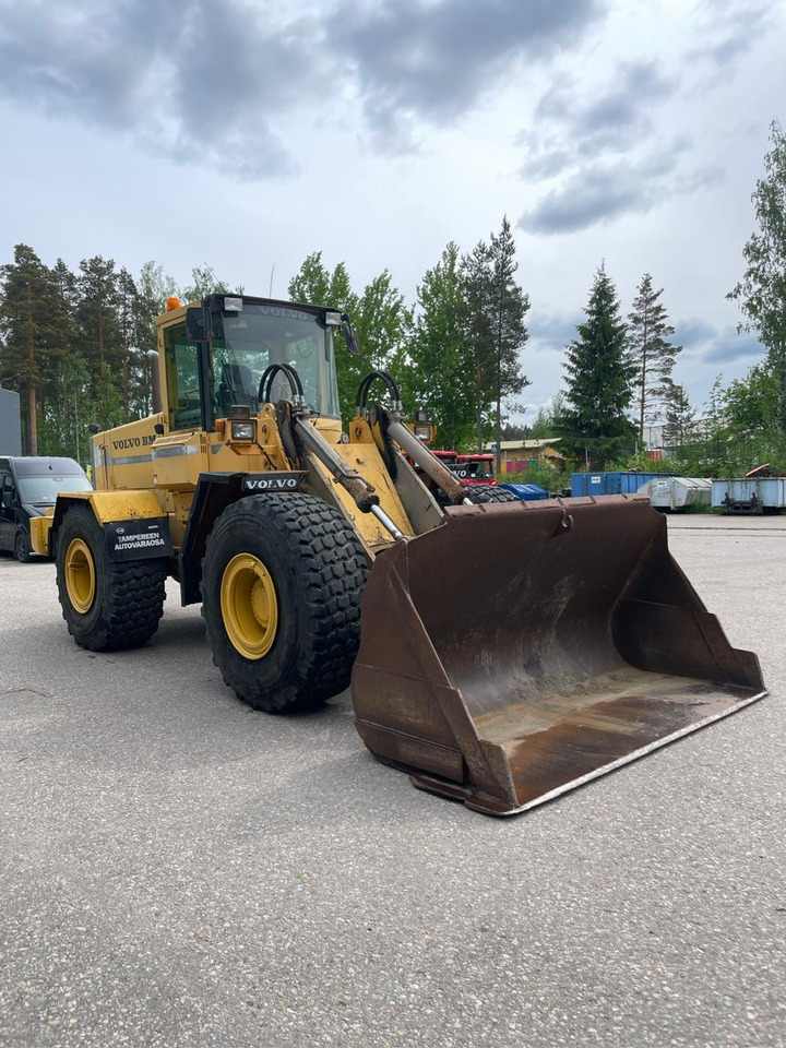Volvo L120B - Ελαστιχοφόρος φορτωτής: φωτογραφία 3 Volvo L120B - Ελαστιχοφόρος φορτωτής: φωτογραφία 3
