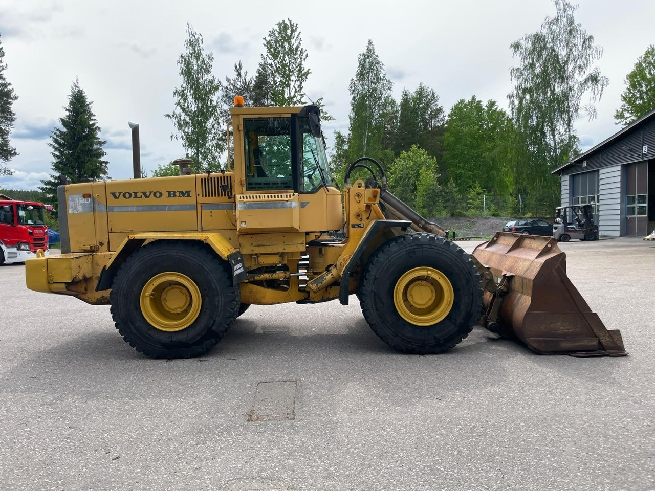 Volvo L120B - Ελαστιχοφόρος φορτωτής: φωτογραφία 4 Volvo L120B - Ελαστιχοφόρος φορτωτής: φωτογραφία 4