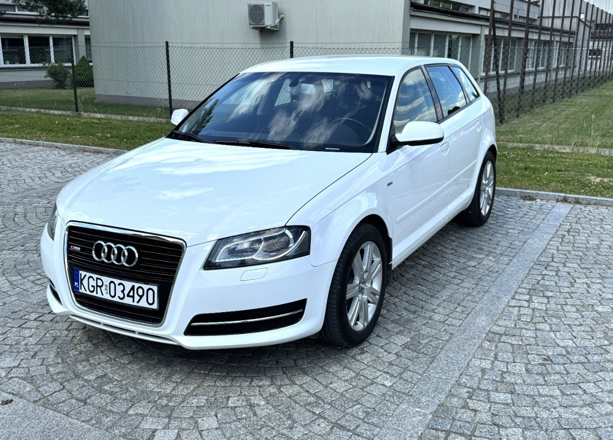 Audi A3 1.6 TDI 105KM Bezwypadkowy potwierdzony przebieg AUTO BARDZO ZADBANE - Αυτοκίνητο: φωτογραφία 2 Audi A3 1.6 TDI 105KM Bezwypadkowy potwierdzony przebieg AUTO BARDZO ZADBANE - Αυτοκίνητο: φωτογραφία 2