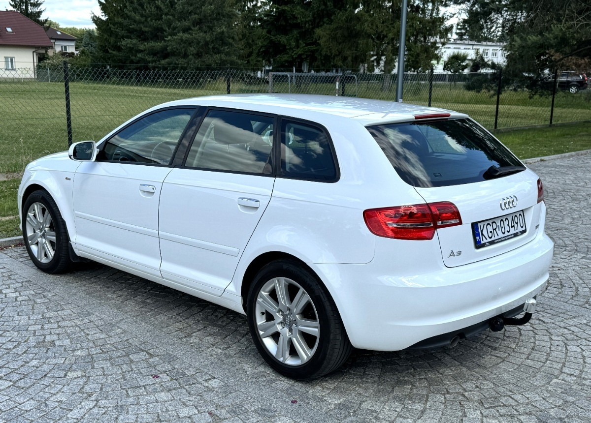 Audi A3 1.6 TDI 105KM Bezwypadkowy potwierdzony przebieg AUTO BARDZO ZADBANE - Αυτοκίνητο: φωτογραφία 4 Audi A3 1.6 TDI 105KM Bezwypadkowy potwierdzony przebieg AUTO BARDZO ZADBANE - Αυτοκίνητο: φωτογραφία 4