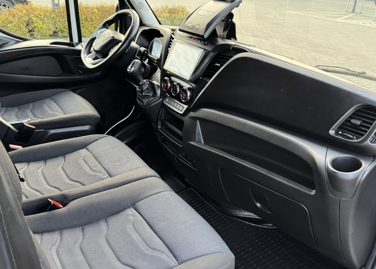 Iveco Daily L4H3 3.0 180KM Hi-matic LED KAMERA Bezwypadkowy Salon PL FV23 - Βαν: φωτογραφία 5 Iveco Daily L4H3 3.0 180KM Hi-matic LED KAMERA Bezwypadkowy Salon PL FV23 - Βαν: φωτογραφία 5