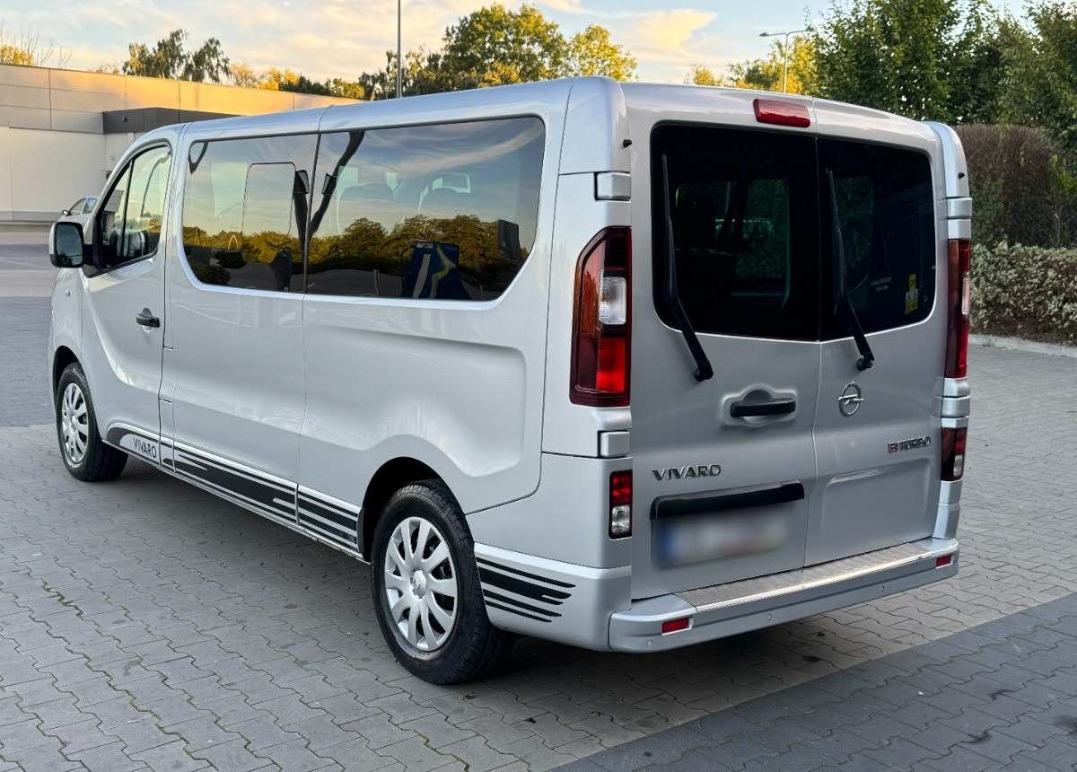 Opel Vivaro 1.6 DCI 145KM 9 osobowy Nawiewy góra dół DOINWESTOWANY Super stan - Station wagon: φωτογραφία 3 Opel Vivaro 1.6 DCI 145KM 9 osobowy Nawiewy góra dół DOINWESTOWANY Super stan - Station wagon: φωτογραφία 3