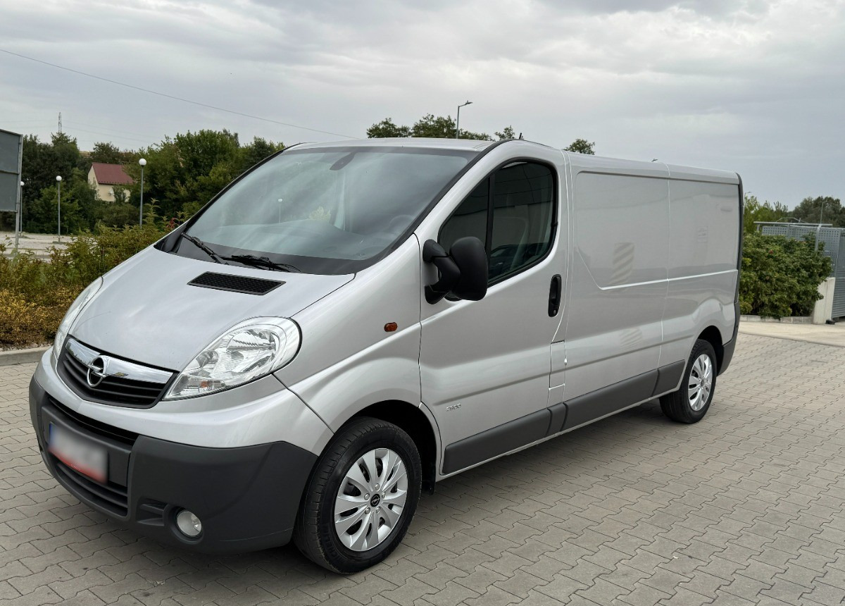Opel Vivaro 2.0 DCI 115KM 2013 Rok SERWISOWANY Bezwypadkowy Super Stan - Βαν: φωτογραφία 1 Opel Vivaro 2.0 DCI 115KM 2013 Rok SERWISOWANY Bezwypadkowy Super Stan - Βαν: φωτογραφία 1