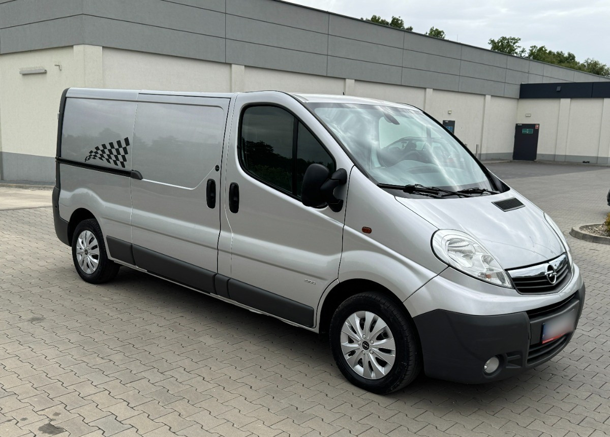 Opel Vivaro 2.0 DCI 115KM 2013 Rok SERWISOWANY Bezwypadkowy Super Stan - Βαν: φωτογραφία 4 Opel Vivaro 2.0 DCI 115KM 2013 Rok SERWISOWANY Bezwypadkowy Super Stan - Βαν: φωτογραφία 4