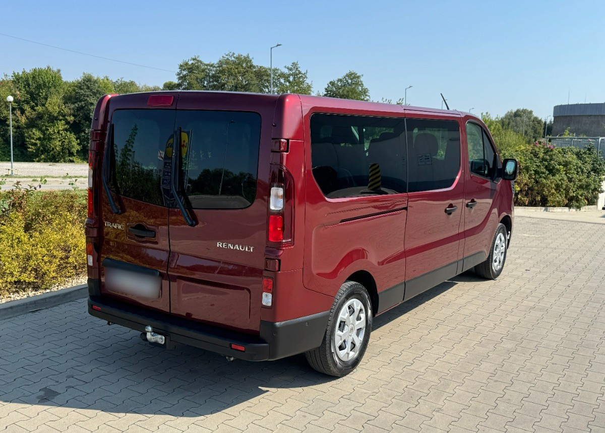 Renault Trafic Long 9 osobowy 2.0 DCI 170KM AUTOMAT NAWIEWY Salon PL FV23 NOWY - Μικρό λεωφορείο, Επιβατικό βαν: φωτογραφία 2 Renault Trafic Long 9 osobowy 2.0 DCI 170KM AUTOMAT NAWIEWY Salon PL FV23 NOWY - Μικρό λεωφορείο, Επιβατικό βαν: φωτογραφία 2