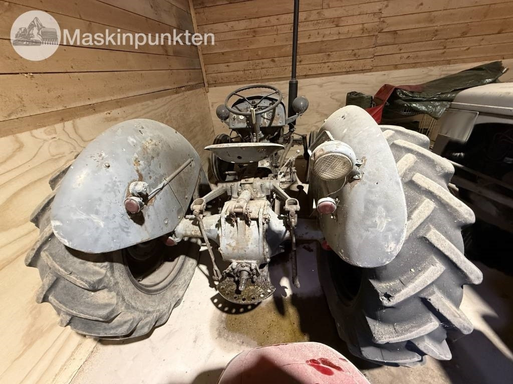 Massey Ferguson TYP FV026 - Τρακτέρ: φωτογραφία 5 Massey Ferguson TYP FV026 - Τρακτέρ: φωτογραφία 5