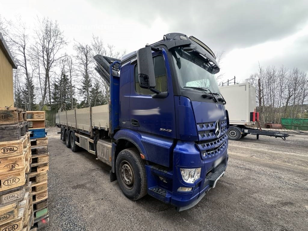 Mercedes-Benz Arocs 3242 - Φορτηγό με γερανό: φωτογραφία 3 Mercedes-Benz Arocs 3242 - Φορτηγό με γερανό: φωτογραφία 3