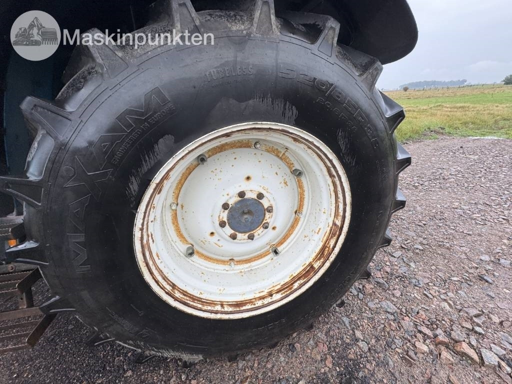 New Holland 8560 - Τρακτέρ: φωτογραφία 5 New Holland 8560 - Τρακτέρ: φωτογραφία 5