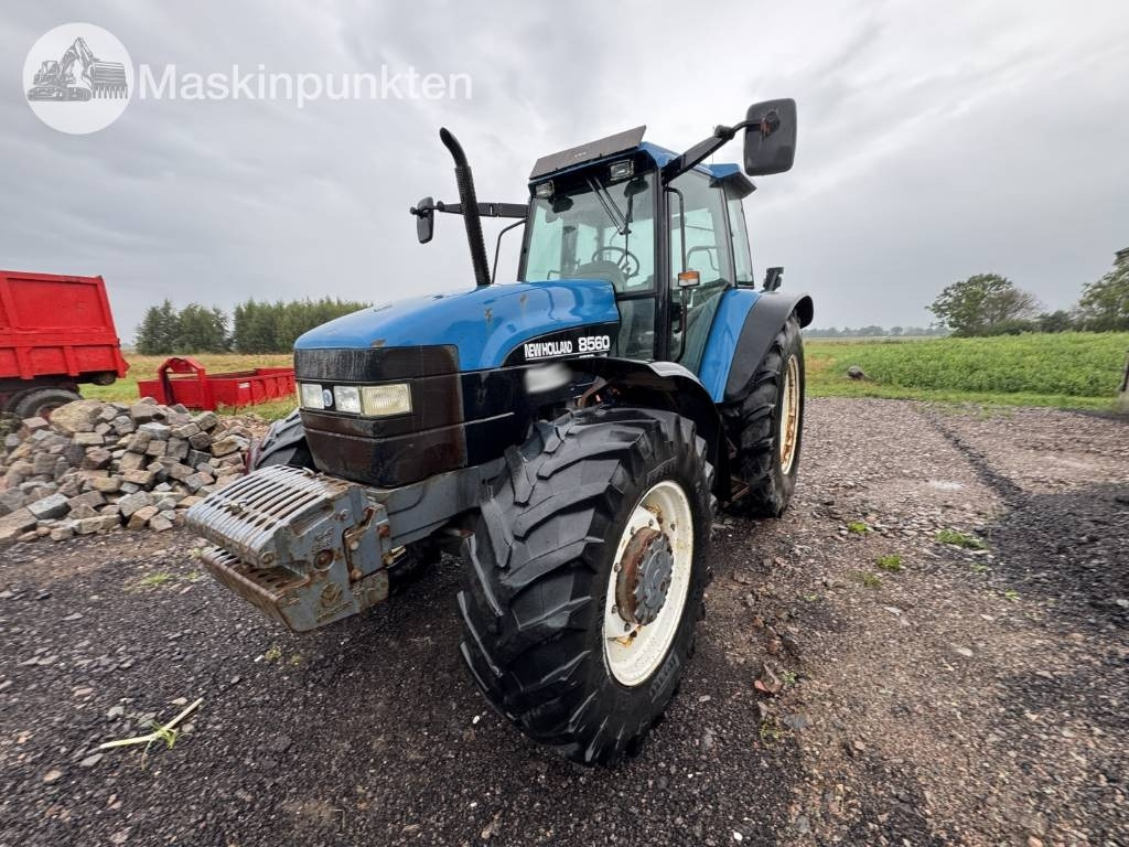 New Holland 8560 - Τρακτέρ: φωτογραφία 1 New Holland 8560 - Τρακτέρ: φωτογραφία 1