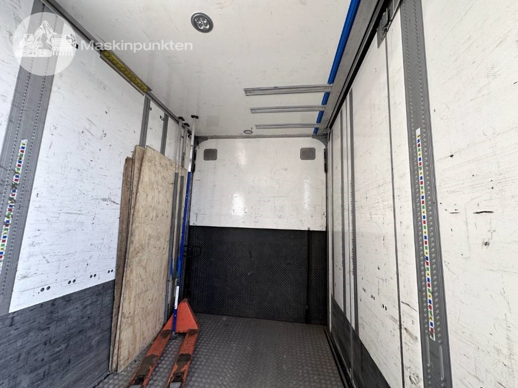 Φορτηγό κόφα Scania R 580: φωτογραφία 33 Φορτηγό κόφα Scania R 580: φωτογραφία 33