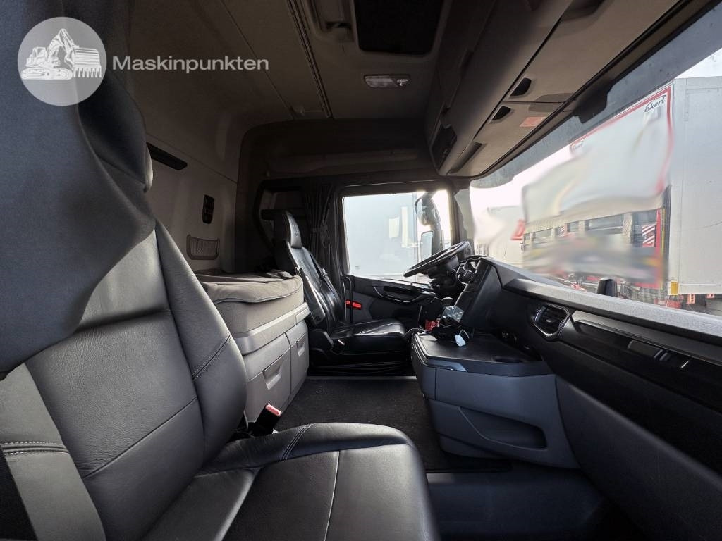 Φορτηγό κόφα Scania R 580: φωτογραφία 23 Φορτηγό κόφα Scania R 580: φωτογραφία 23